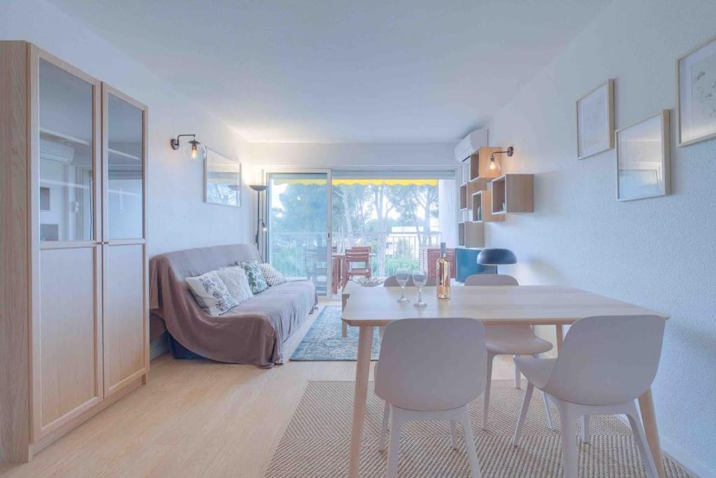 Boreal 4 Pax Bord De Mer Apartment Saint-Raphaël Екстериор снимка