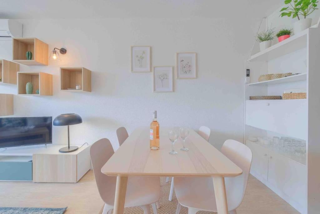 Boreal 4 Pax Bord De Mer Apartment Saint-Raphaël Екстериор снимка